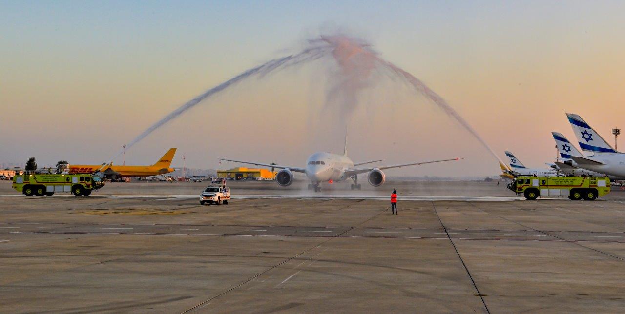 תמונה של הטיסה המסחרית הראשונה של חברת התעופה מאיחוד האמירויות, נובמבר 2020
